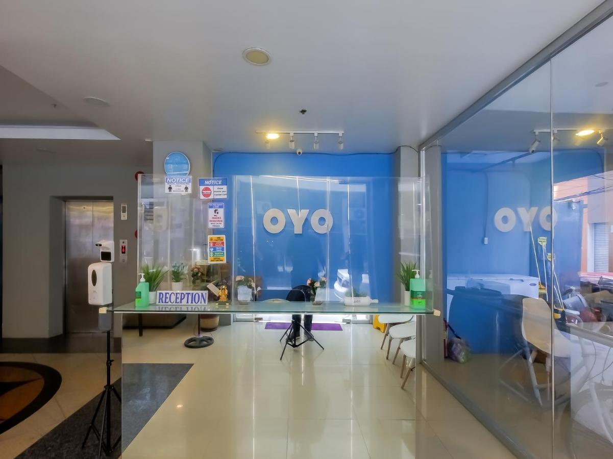 Vaccinated Staff - Oyo 837 Kysabel Hotel Paco Luaran gambar